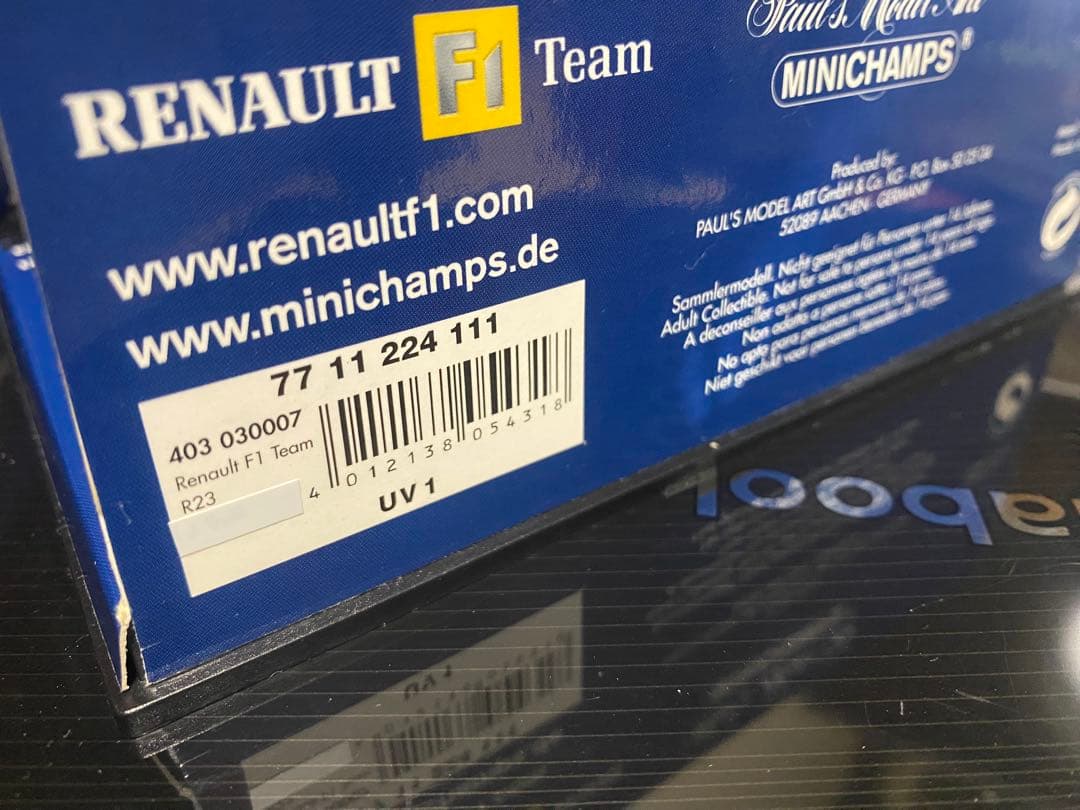 マイルドセブン ルノーRS23 #7 トゥルーリ #8 アロンソ2003