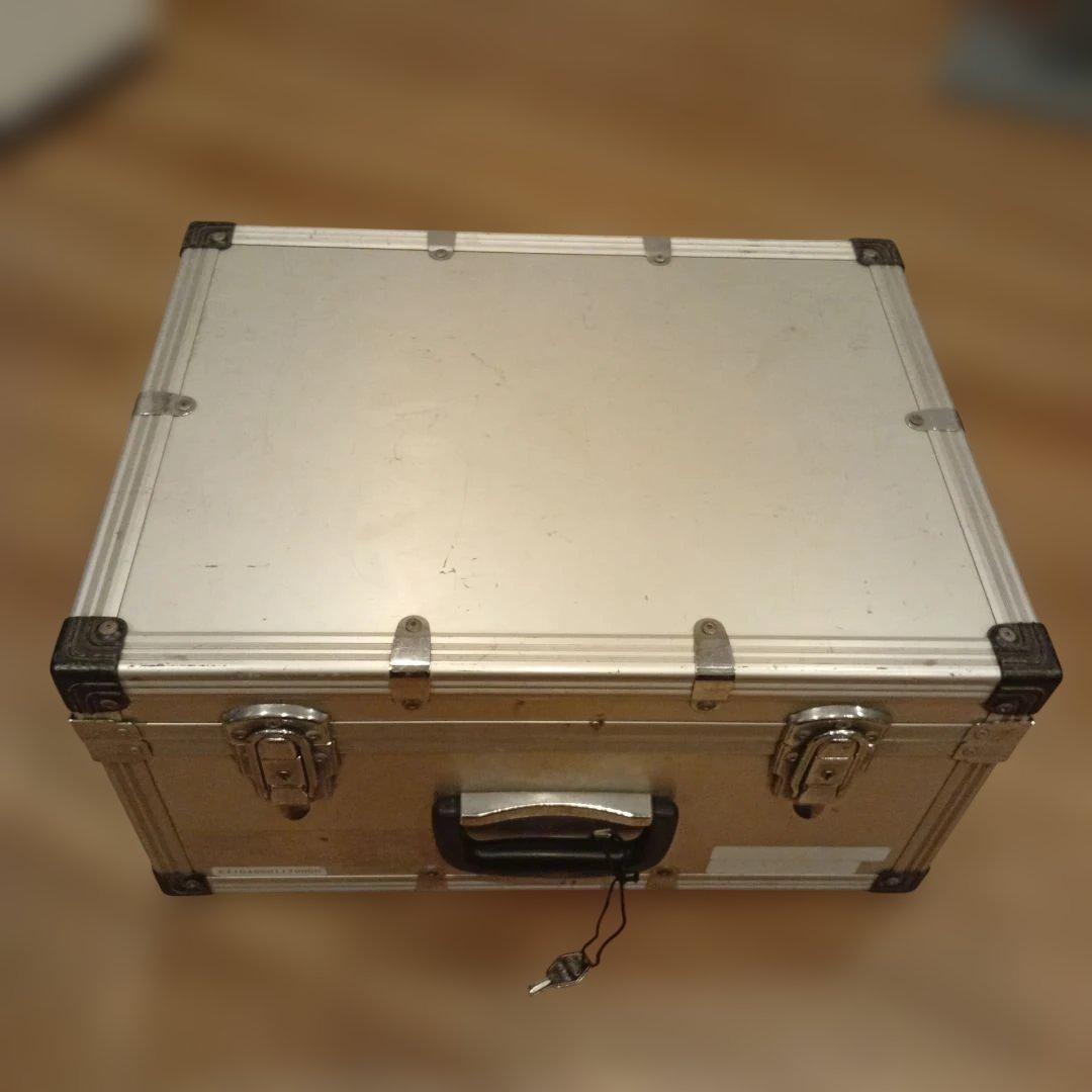 アルミ製セキュリティケース 鍵付き