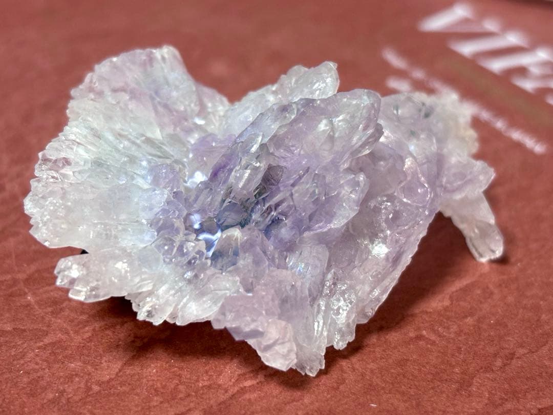 【希少】フラワーアメジスト 原石(ブラジル産)ラベンダーアメジストカラー