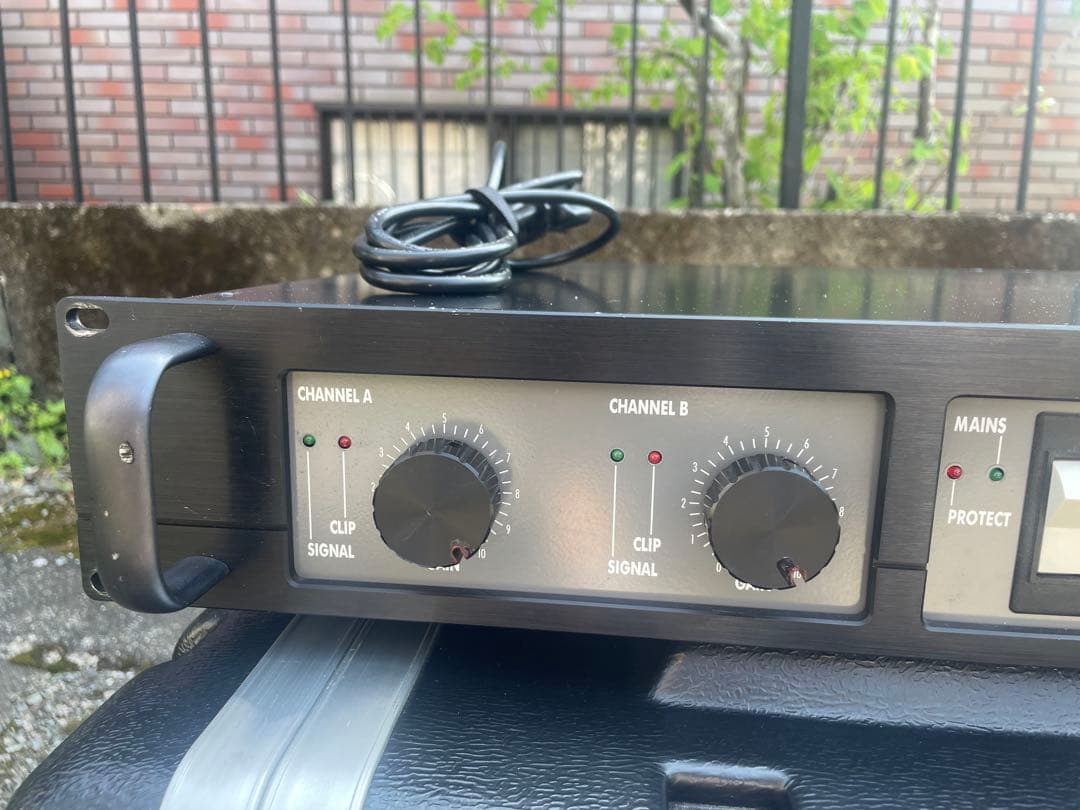 HK AUDIO VC1200 パワーアンプ600Wx2