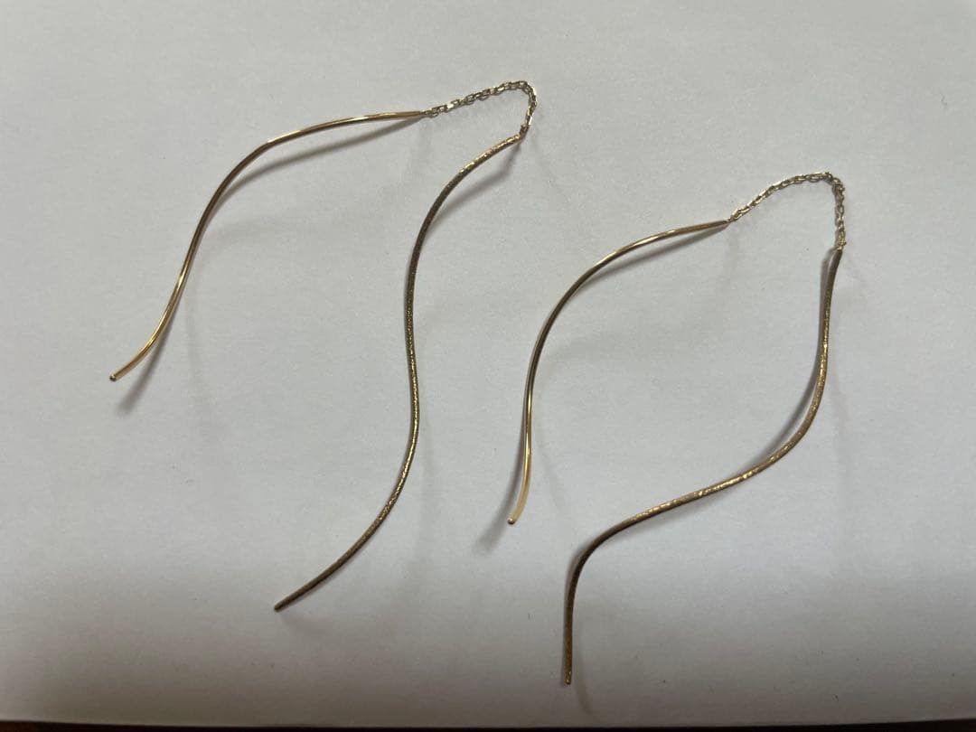 ⭐️chika T⭐️ 【COCOSHNIK 】S字ラインチェーンピアス