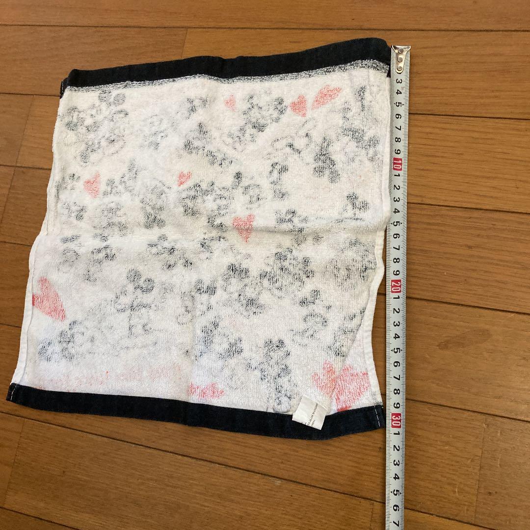 メルカリ便　タオルハンカチ　ディズニー　ミッキーマウス　ミニーマウス