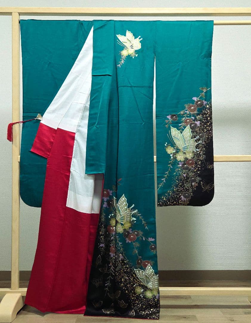 A5◆着物くつろぎ 蝶々に花模様 金彩 青緑 菊 袷 正絹 成人式 振袖 着物