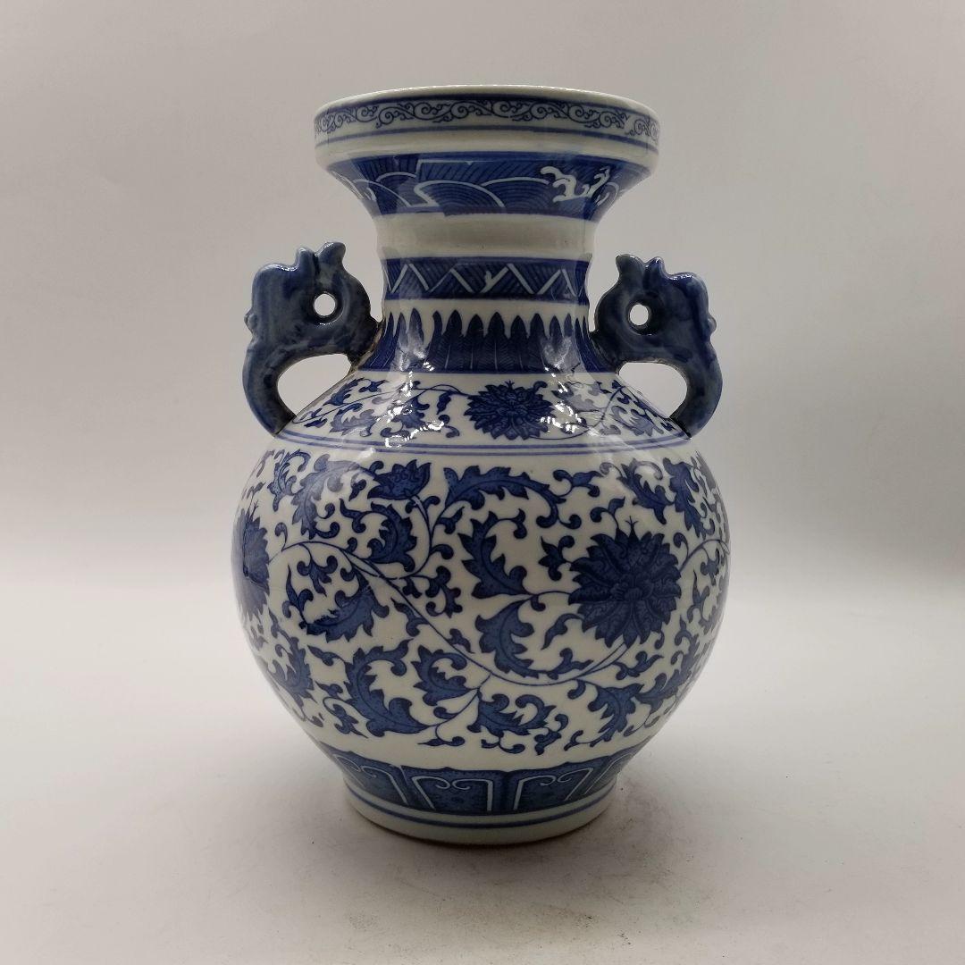 清乾隆青花纏枝花両耳賞瓶 花瓶 景徳鎮 陶磁器 装飾品 現代工芸品 美術品 置物