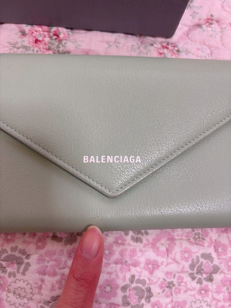 バレンシアガ 長財布