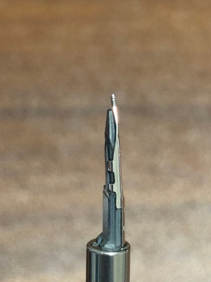 Pilot キャップレスデシモ万年筆 F