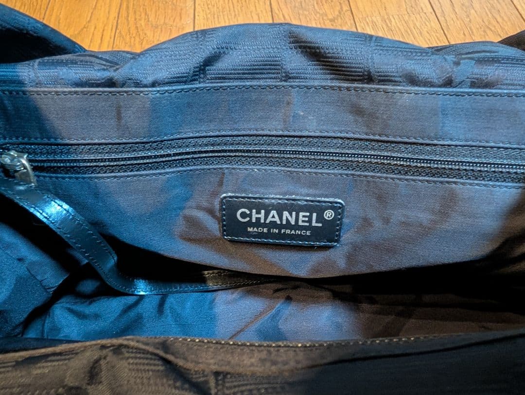 CHANEL　シャネル　ブラック　トート　バッグ