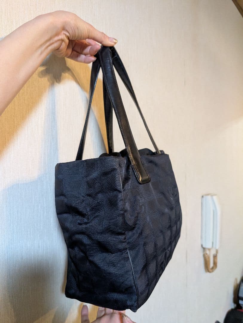 CHANEL　シャネル　ブラック　トート　バッグ