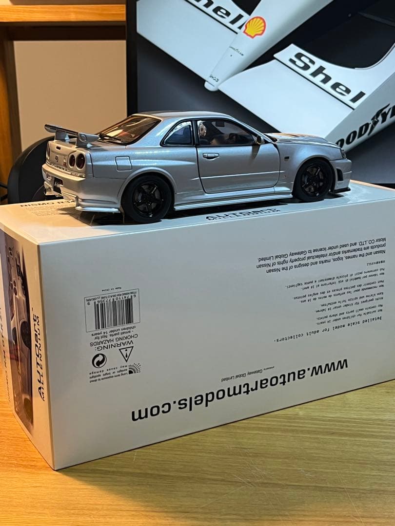 ミニカー Autoart millennium R34 GTR z-tune