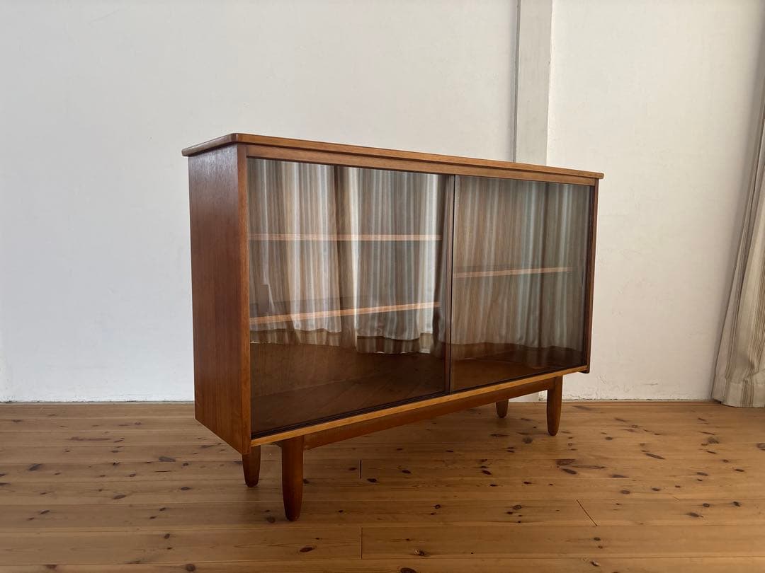 北欧ヴィンテージ　チーク　ガラスキャビネット