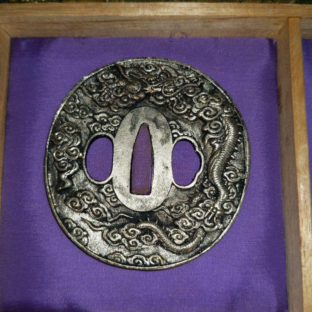 刀剣鐔　一対　木箱入り