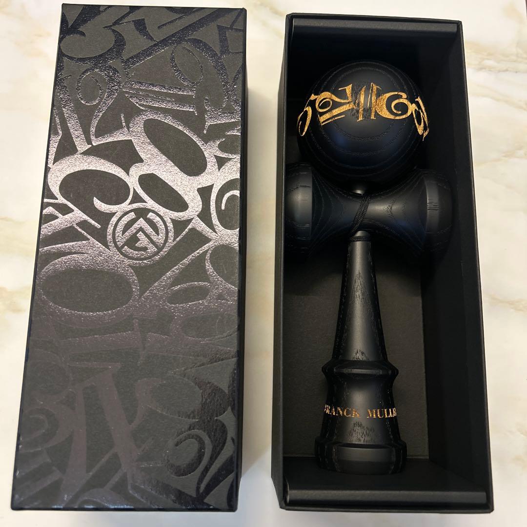 FRANCK MULLERけん玉 黒/金