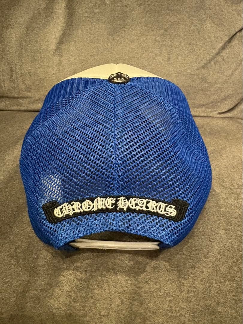 Chrome Hearts トラッカーキャップ 青/白