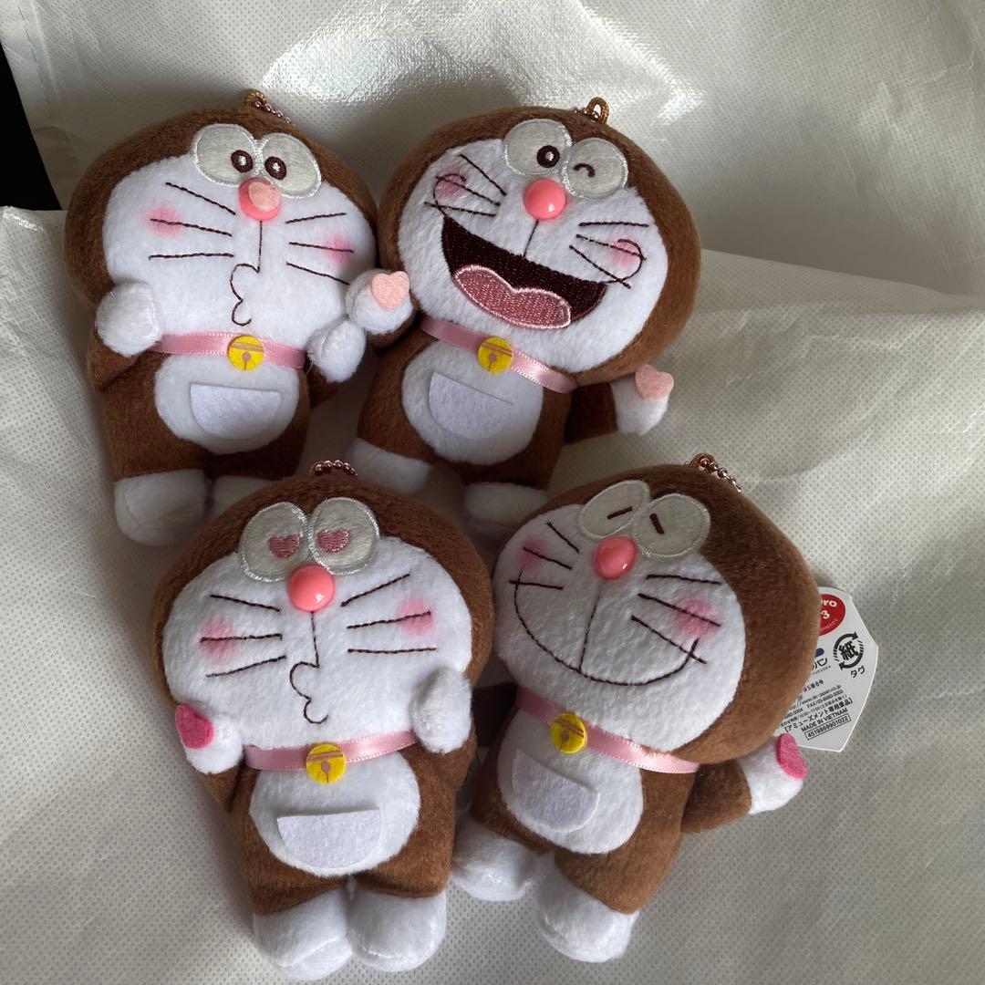 ドラえもんマスコットぬいぐるみ\