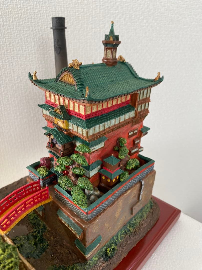 【美品】千と千尋の神隠し DVDコレクターズエディション 油屋　ジオラマ　ジブリ