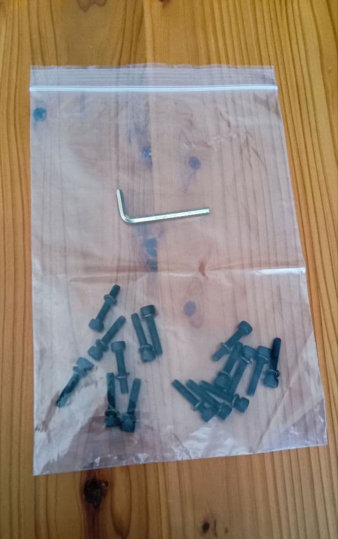 kanademono　カナデモノ　ダイニングテーブル　作業台　杉×アイアン脚