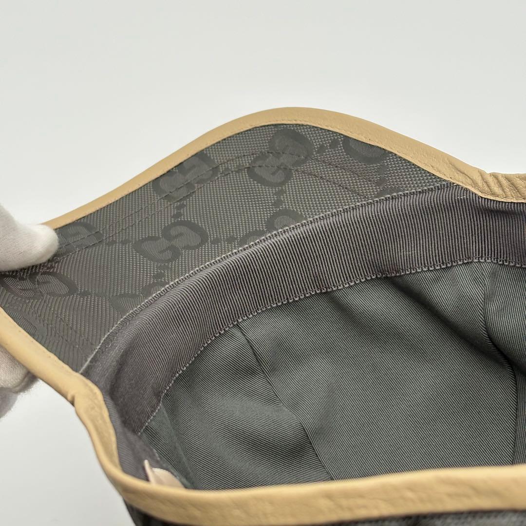 【未使用品級】グッチ GGナイロン レザー　Off The Grid キャップ