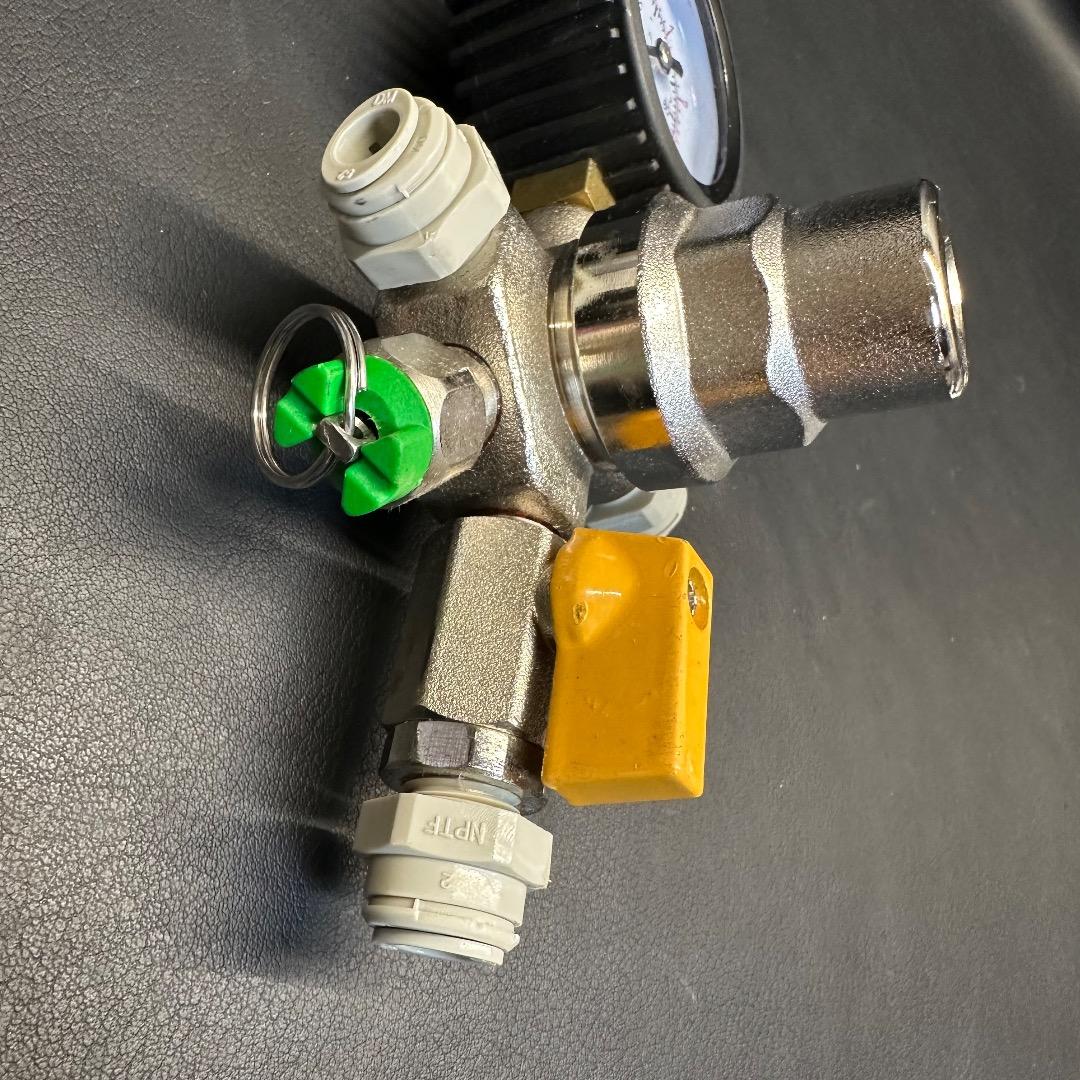 ♡Hc左1014 未使用保管品 TWELVETAP CO2レギュレーター