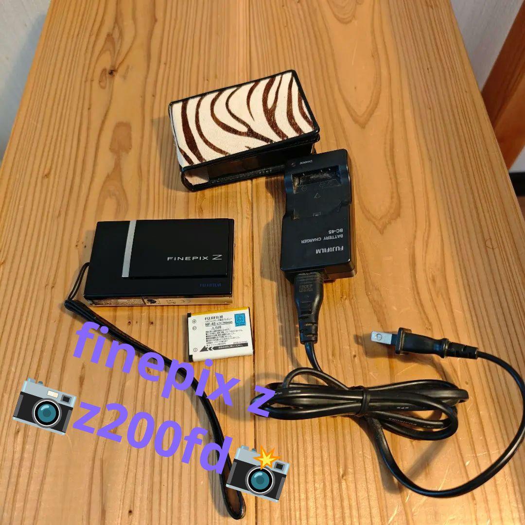 FUJIFILM FINEPIX Z z200fd コンパクトデジタルカメラ