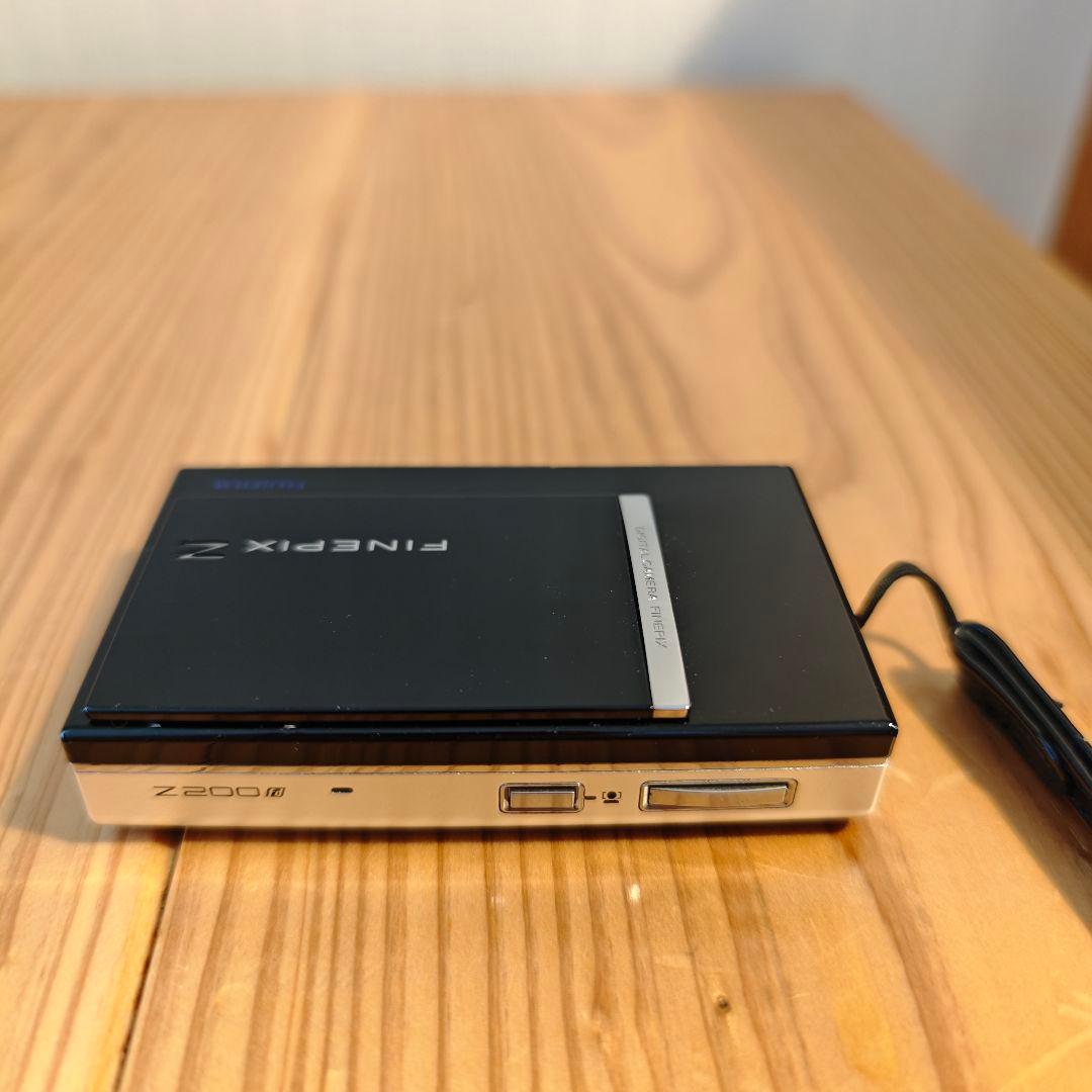 FUJIFILM FINEPIX Z z200fd コンパクトデジタルカメラ