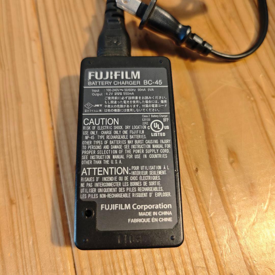 FUJIFILM FINEPIX Z z200fd コンパクトデジタルカメラ