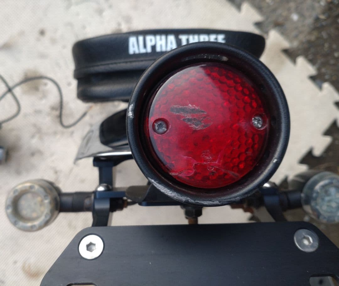 モンキー125 overフェンダーレスキット　社外テールランプ、ウインカー付き