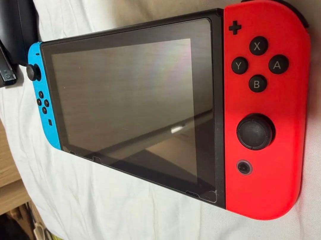 Nintendo Switch 本体　2本のソフト付きネオンブルー・ネオンレッド