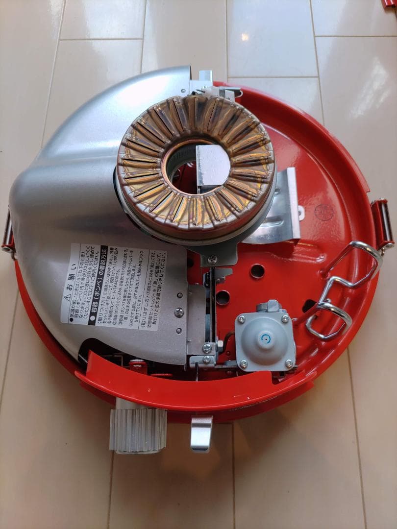 【美品】ポータブルガスストーブ SAG-BF02A センゴクアラジン レッド