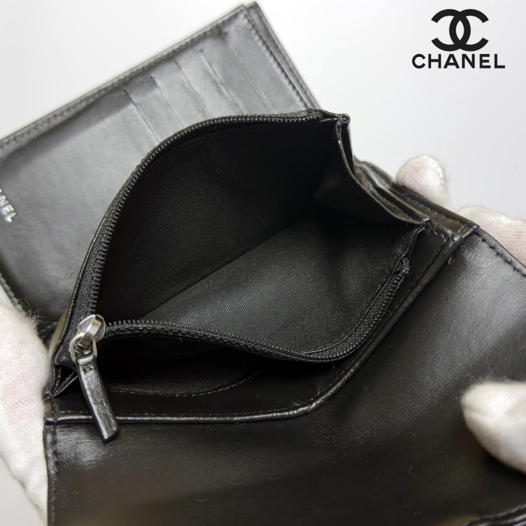正規品　シャネル　マトラッセ　シルバー金具　ミディアム　フラップ三つ折り財布