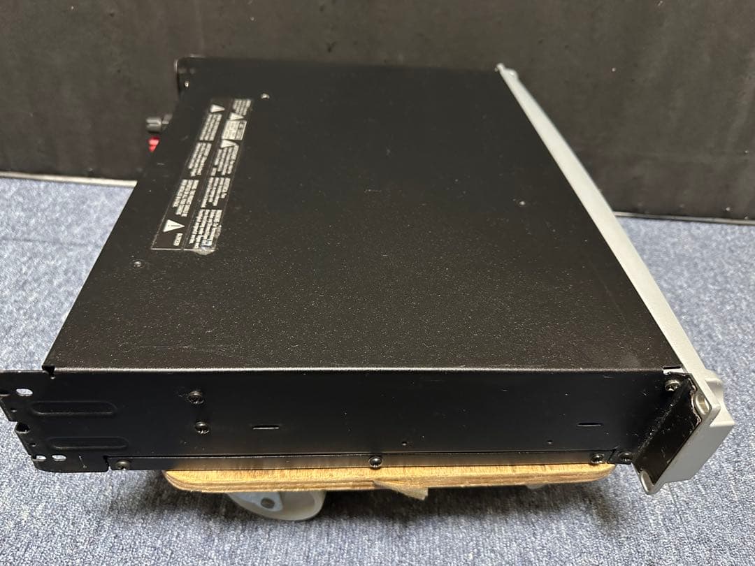 QSC PLX 3602 パワーアンプ 本体