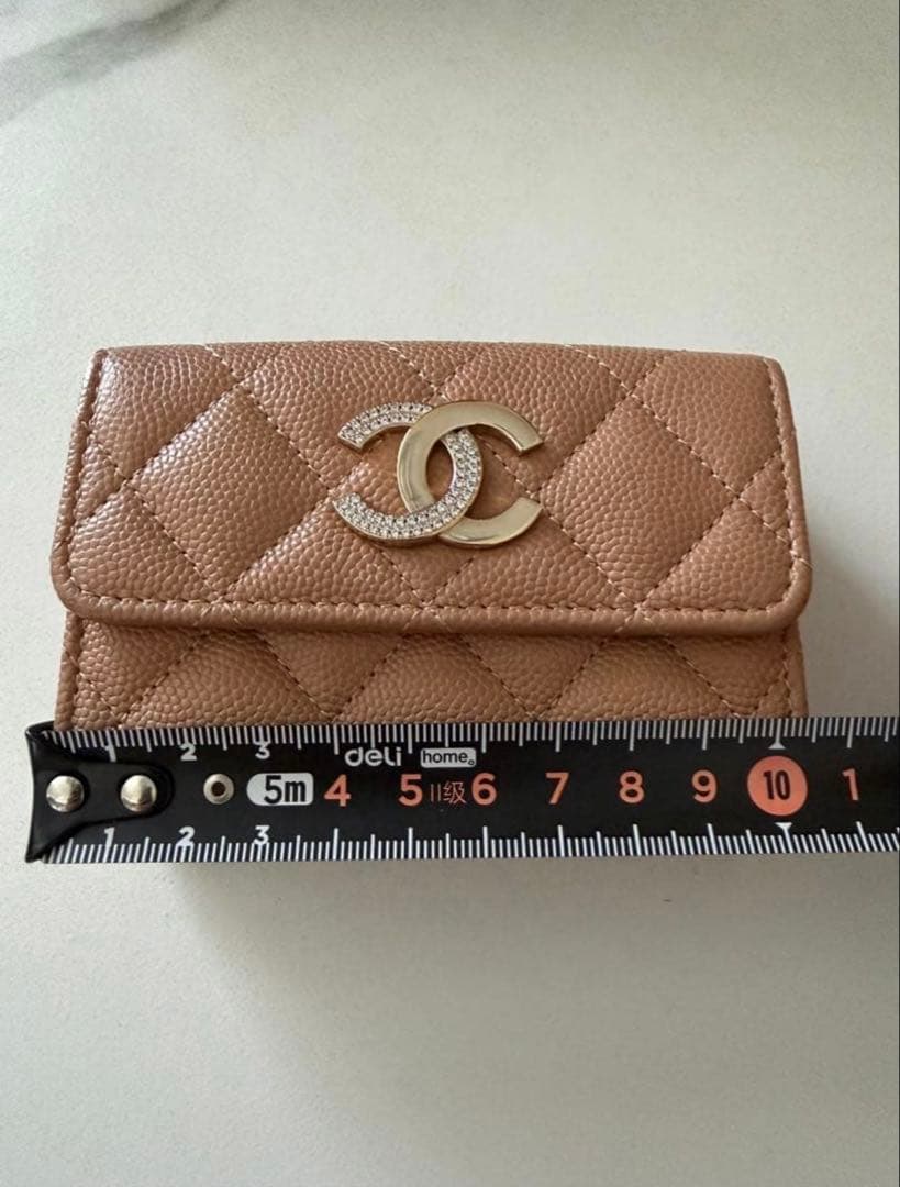 週末値下げ‼︎CHANEL ベージュ 三つ折り財布 キャビアスキン　キルティング