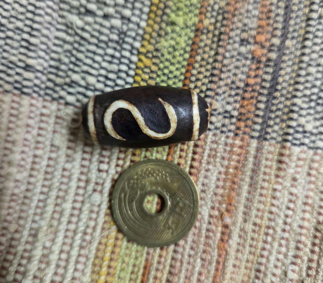 883　天珠　金銭鈎天珠　浮き彫り　貴重　珍品　dzibeads！