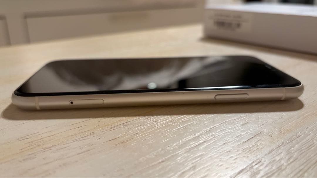 【週末限定価格】iPhone11 本体 64GB ホワイト