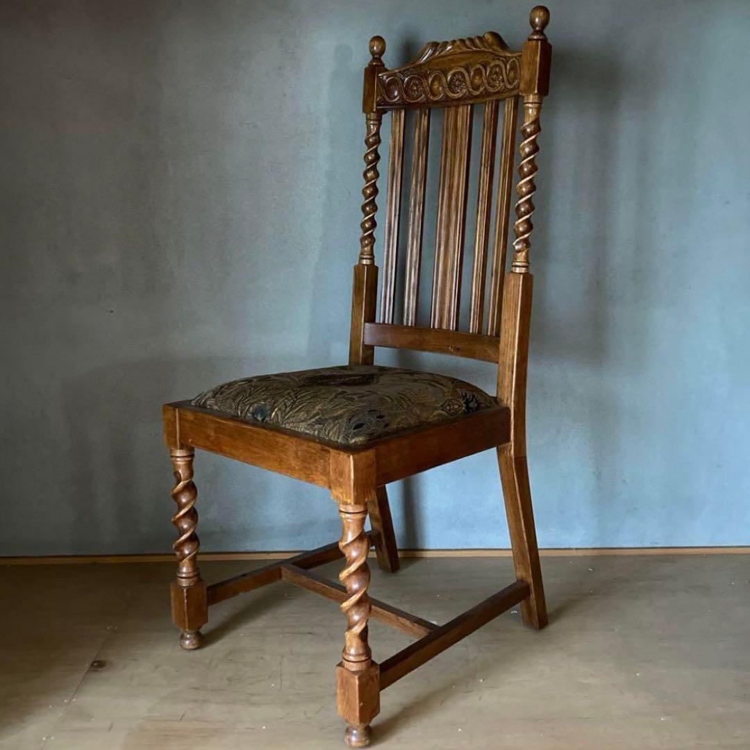 【めだか プロフ見てね】英国風アンティークチェア