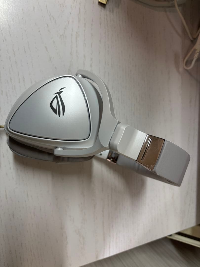 ASUS ROG ゲーミングヘッドセット ホワイト