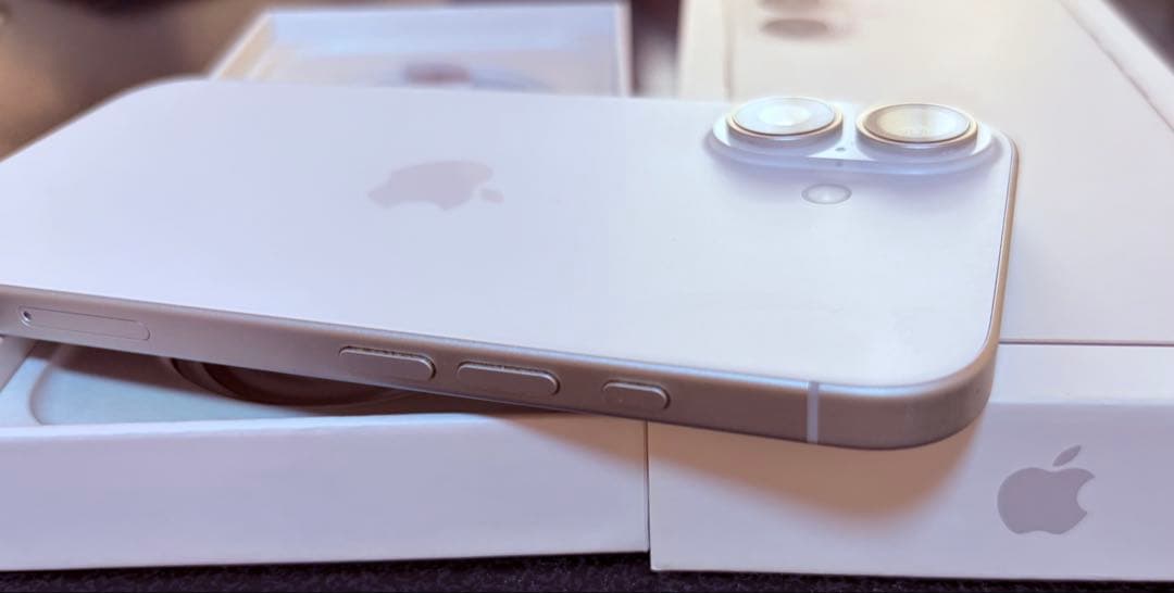 スマートフォン本体 iPhone16 (256GB)