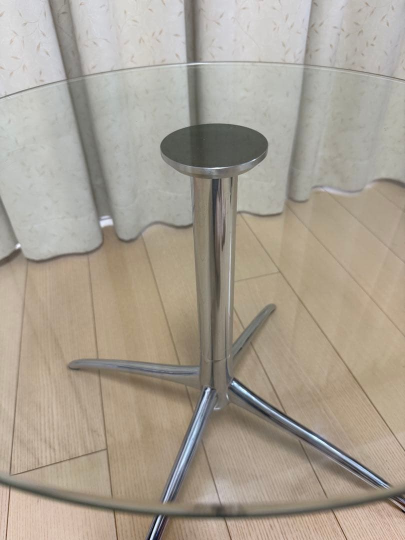 ストレスレス®アーバンテーブルクロス　円形ガラステーブル