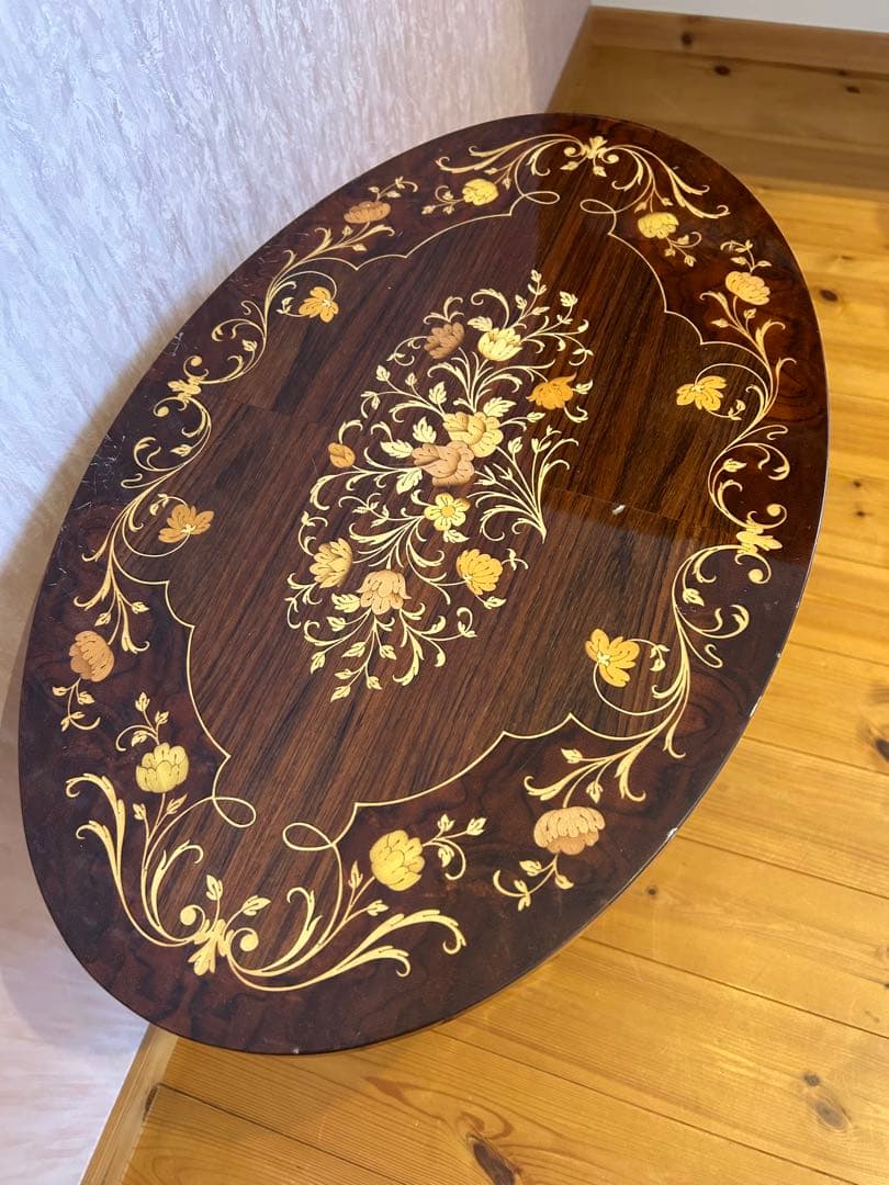 いいね！100人達成！感謝の値下げ！ オーバルテーブル 花柄の象嵌装飾