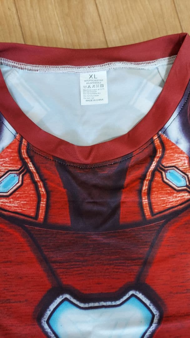 アイアンマンマスク　ハズブロ社　ヘルメット　グローブ　Tシャツ　3点セット