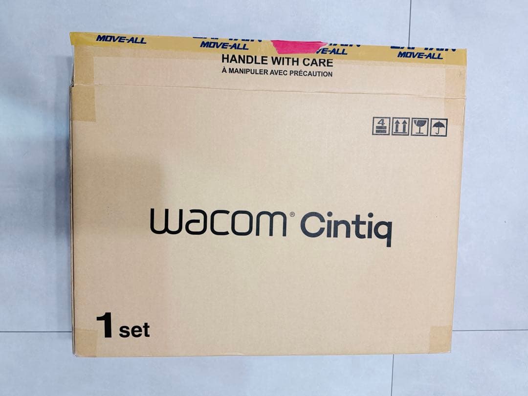 【極美品】新型 Wacom Cintiq24 DTK246 液晶保護フィルム付き
