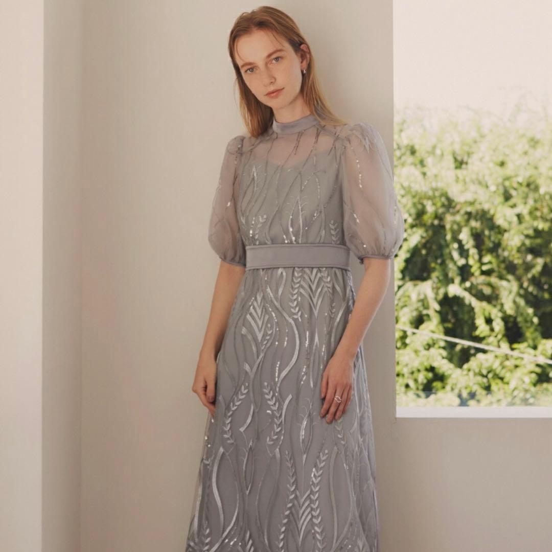 Leja スパンコール刺繍レースプチハイネックAラインドレス 結婚式　お呼ばれ