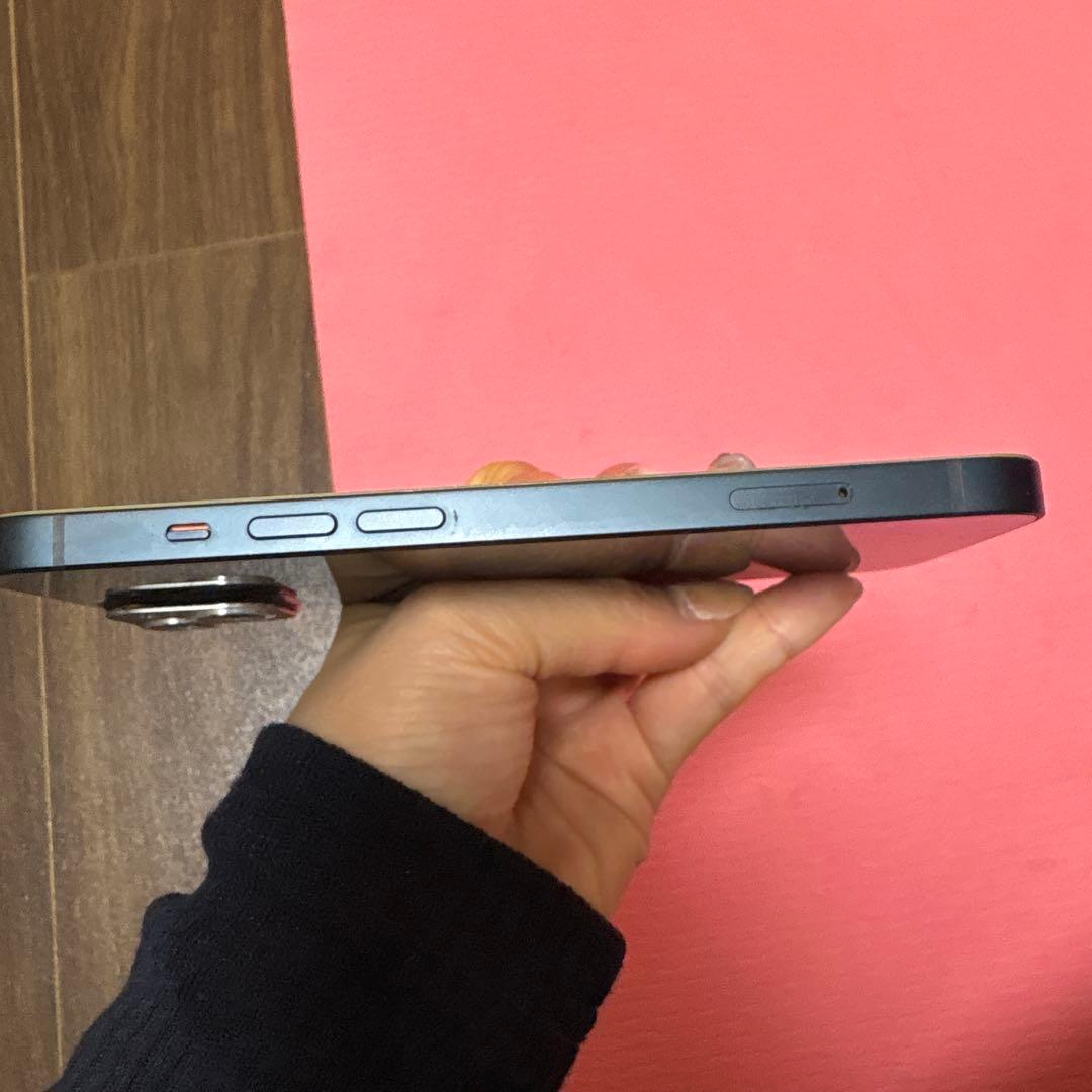 iPhone13 本体　ブラック　256GB