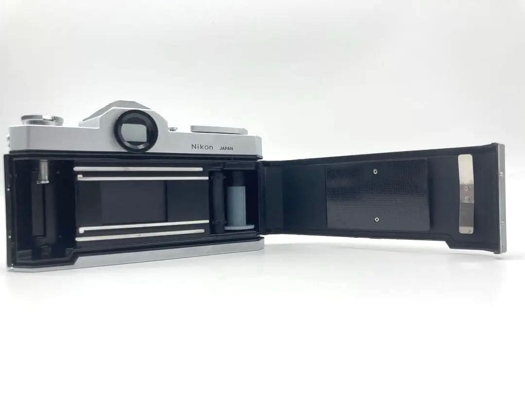 Nikomat FTN 一眼レフカメラ 50mm f/1.4 レンズ付き