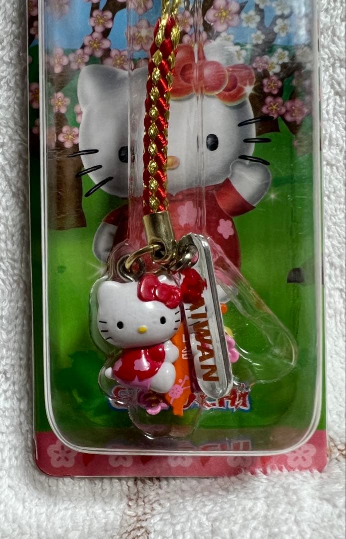 台湾・キティちゃん ご当地ストラップ(根付け)3品 【美品・レア品・希少】