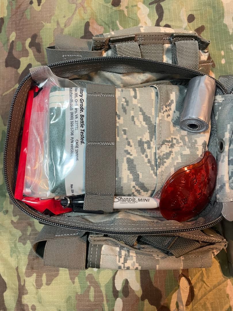 実物 First Aid Kit / 応急医療キット — 備品一式付 M157