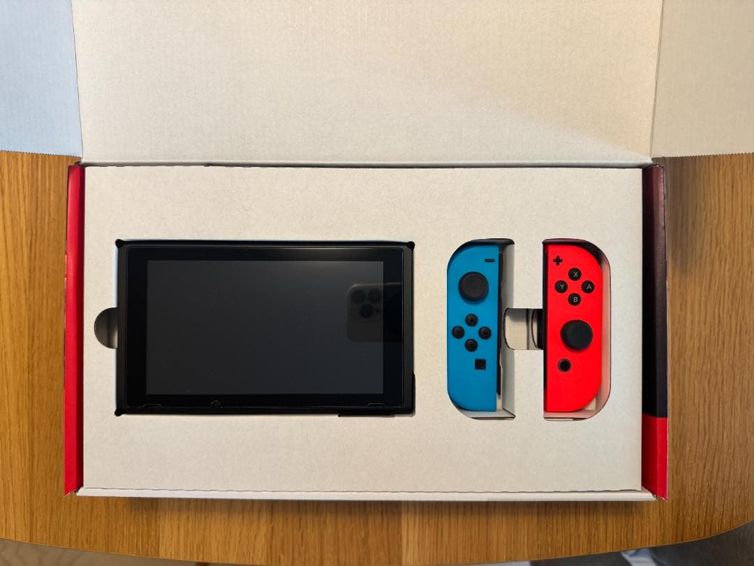 お買い得！お年玉！Nintendo Switch本体！プロコン2台！他