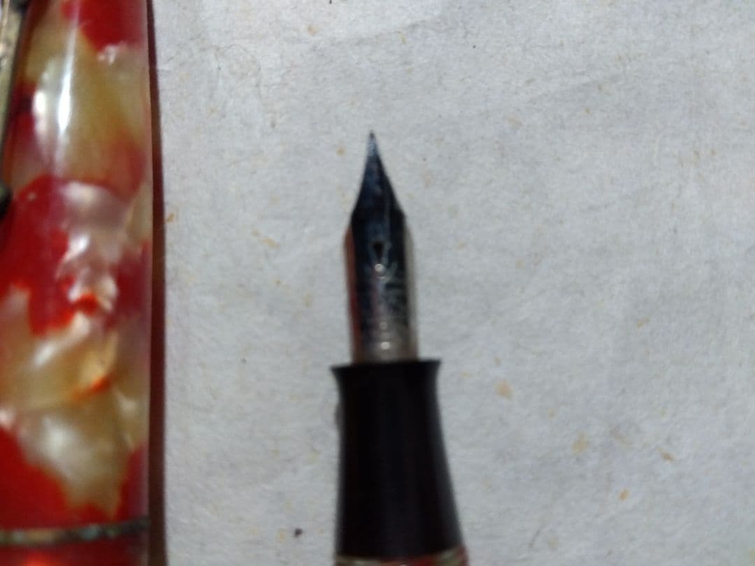 ♪レトロ万年筆　セルロイド　金魚柄