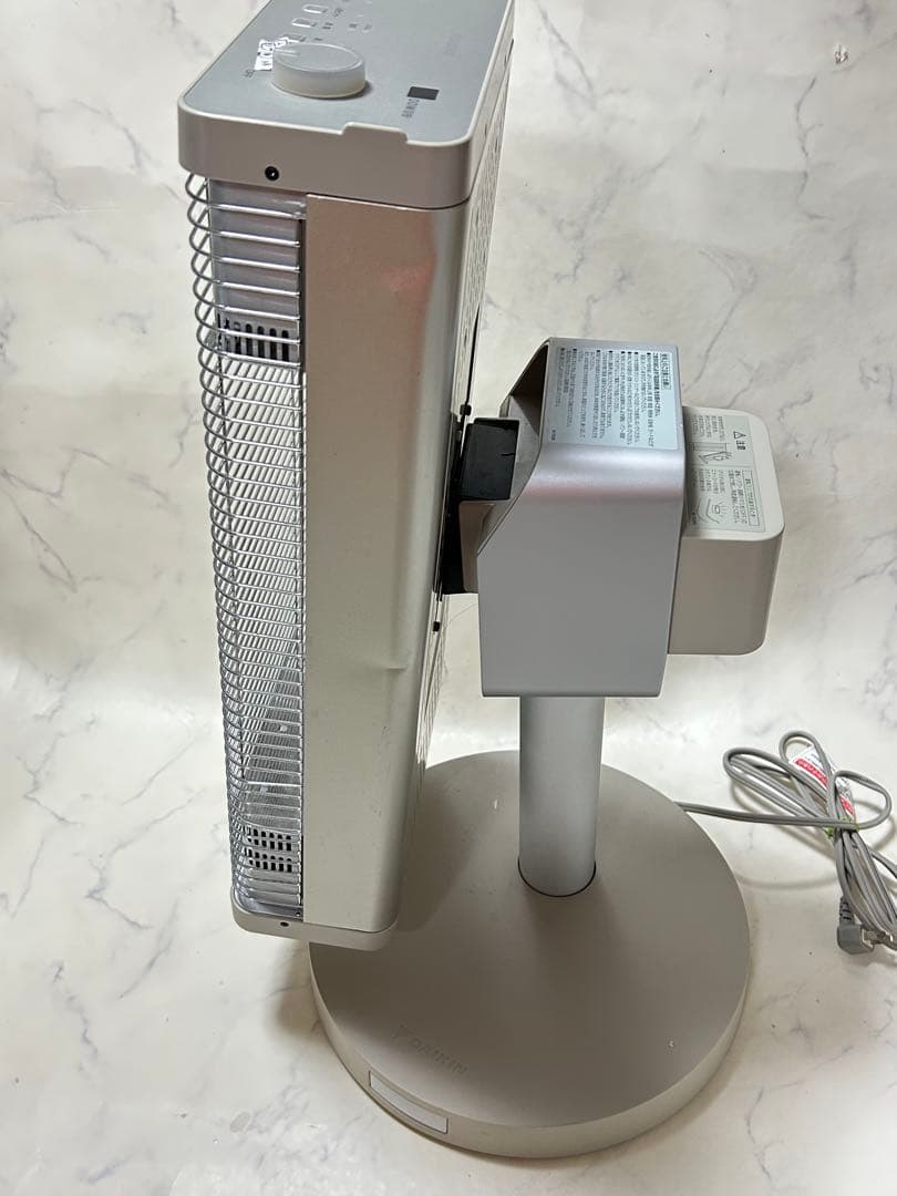 ダイキン セラムヒートERFT11VSE6 遠赤外線ヒーター 2018年製