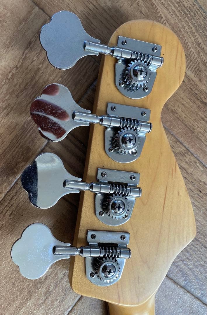 エレキベース サンバースト ギグバッグ付き