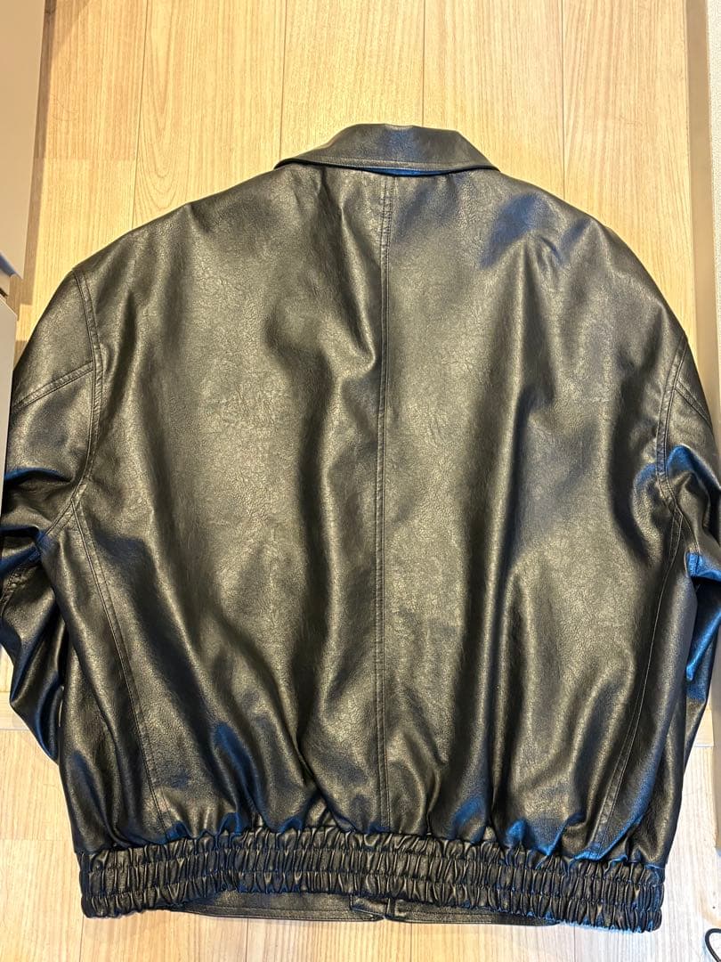 ボア襟付きブラックレザージャケット